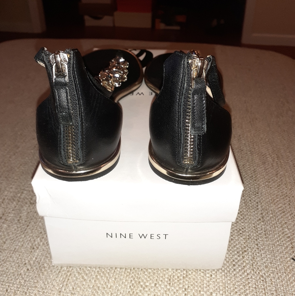 Shoes - Picture 4 of 8